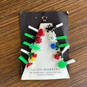 10 PC SET VINTAGE GERMANY MINI PLASTIC CLOSE PIN STYLE GLASS DRINK MARKERS
